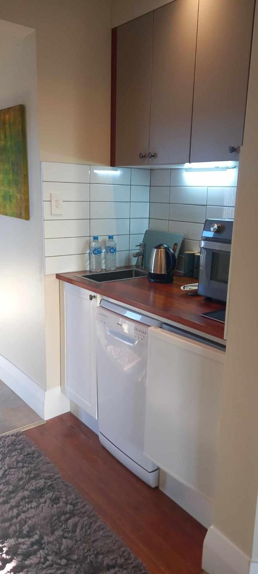 Tonix Boutique Accommodation Lawrence Bagian luar foto